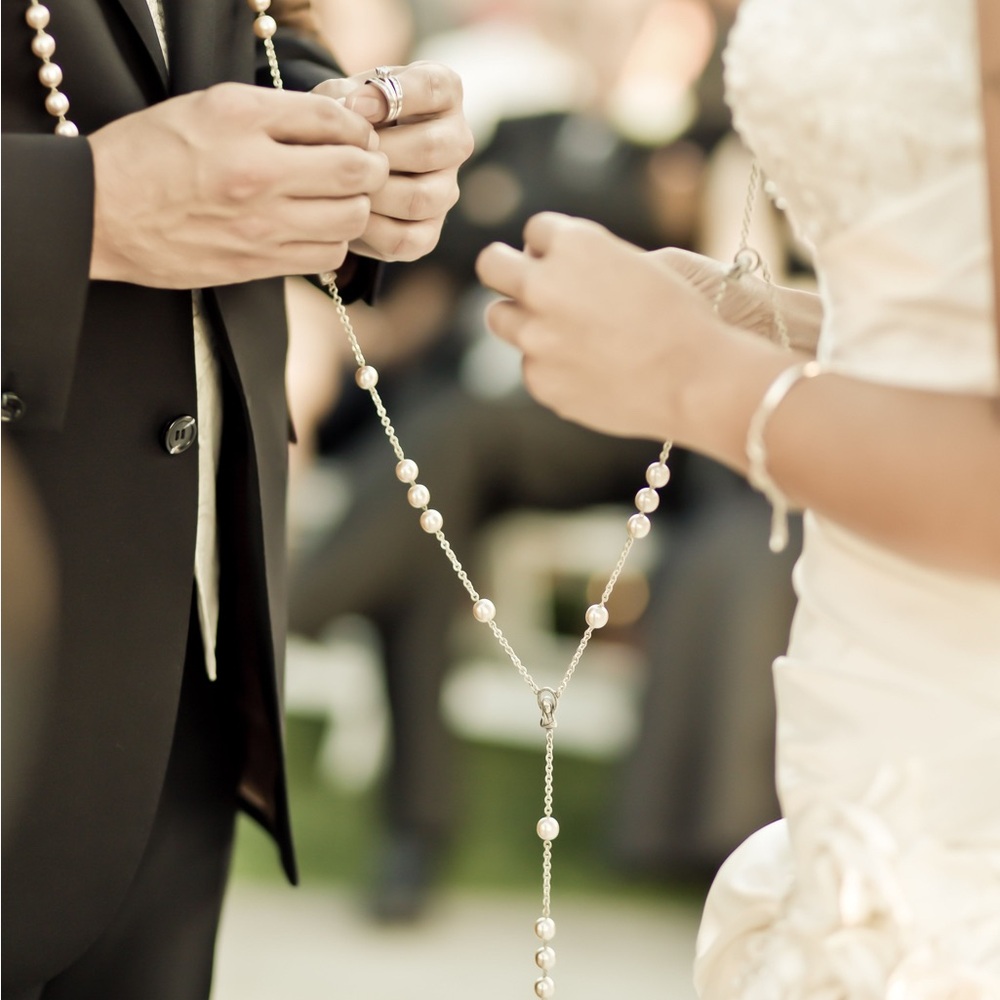 Beaded wedding lasso